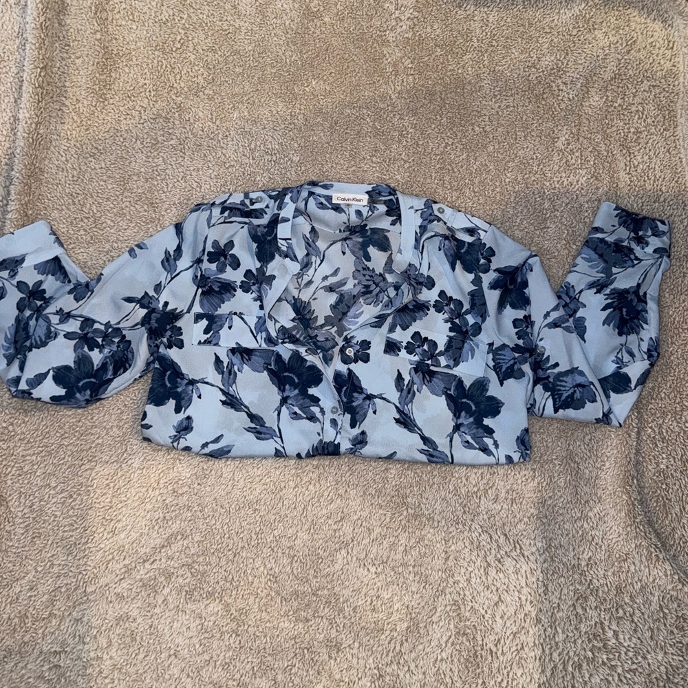 Floral Button-Up Cropped Blouse